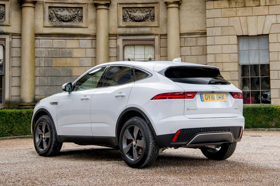  Jaguar E-Pace D150 2018 года  (UK) (фото 9 из 39)